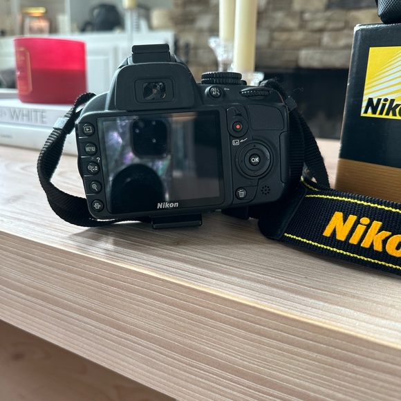Nikon D3100 Kit-SOLD - Picture 3 of 11